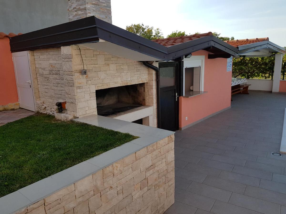 Ferienhaus Bucic Buje Buitenkant foto